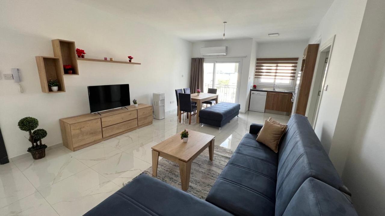 Tetris Apartment Spacious Comfortable Nicosia Exterior photo