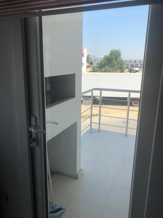 Tetris Apartment Spacious Comfortable Nicosia Exterior photo